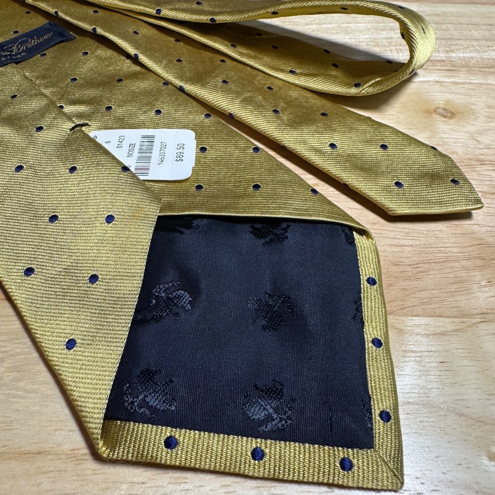 Brooks Brothers Makers Neck Tie Mens Gold Dots USA Silk NWT